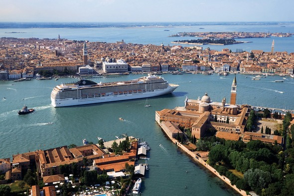 MSC in Venice - Should big cruise ships like this be banned?