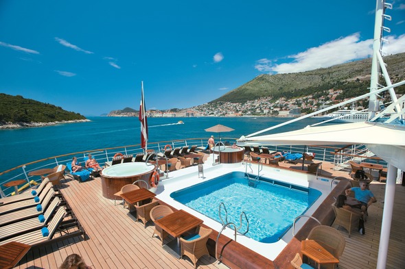 Windstar Cruises - Wind Surf pool