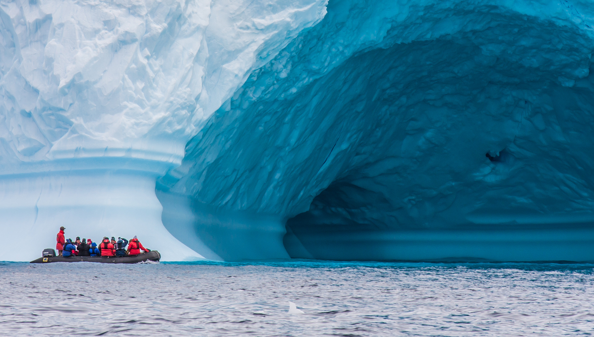 Polar cruises - Zodiac in Antarctica