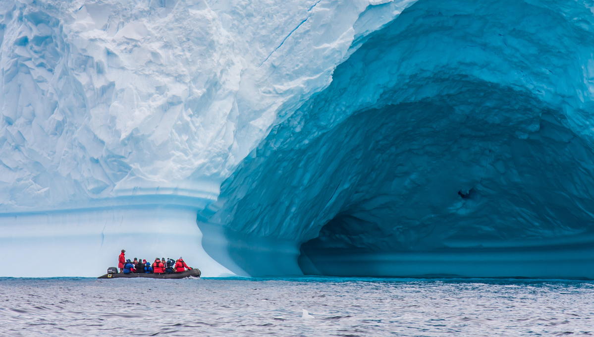 Polar cruises - Zodiac in Antarctica
