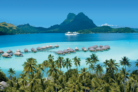 Paul Gauguin in Polynesia, an example of the growing trend for single country cruises